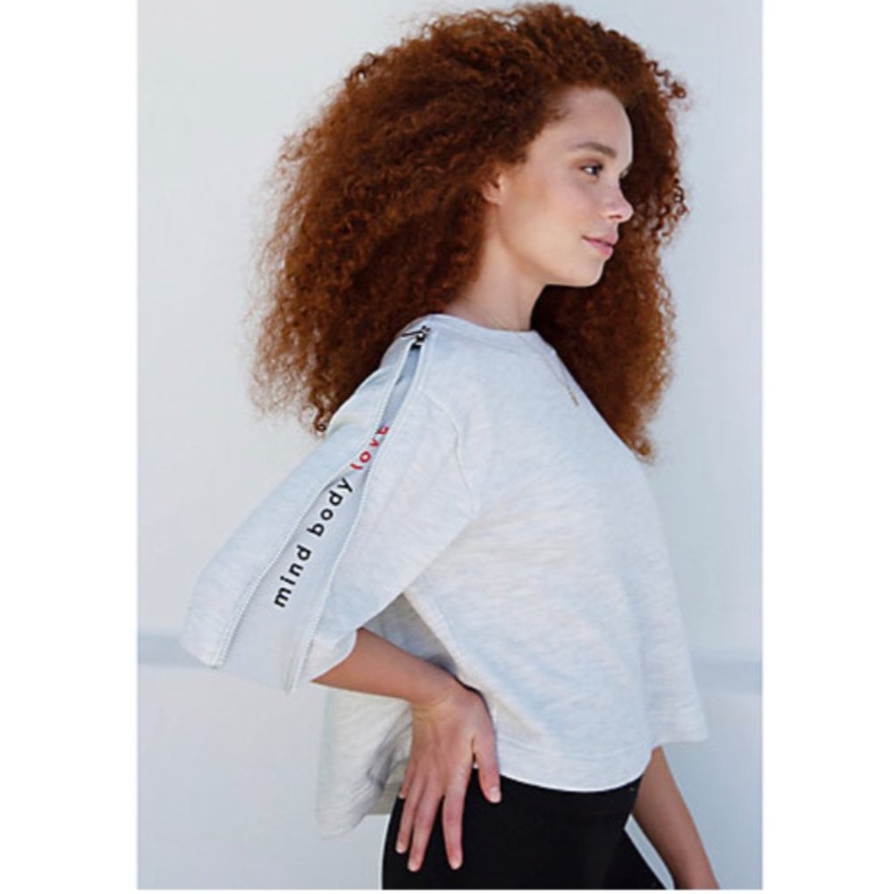 Peace Love World Swing Sweatshirt Zip Open Sleeves, Heathered Gray, Size Large